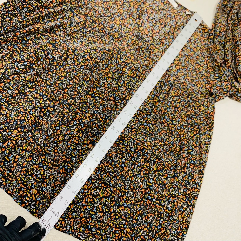 NWT DOEN Medium SAVONA Silk Top Blouse sz M Black Paisley Balloon Sleeve V-neck - Picture 10 of 14